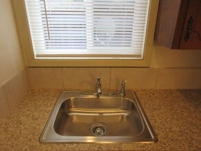 1565 Commercial St SE in Salem, OR - Building Photo - Building Photo