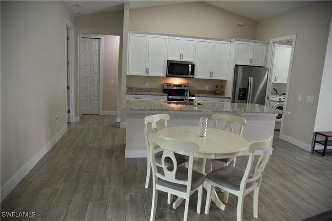 property at 4666 Villa Capri Ln