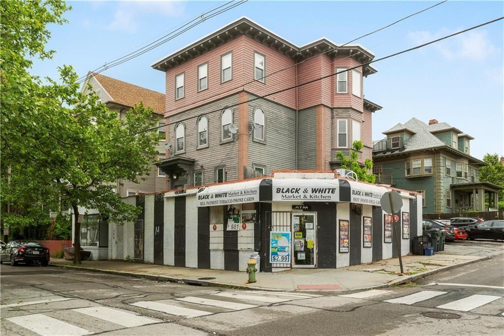 130 Cypress St in Providence, RI - Building Photo