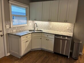 1832 Ulysses St NE in Minneapolis, MN - Building Photo - Building Photo