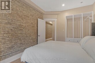 216 Seaton St in Toronto, ON - Building Photo - Building Photo