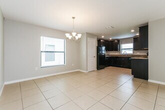 1714 Chatham Green Cir in Ruskin, FL - Building Photo - Building Photo