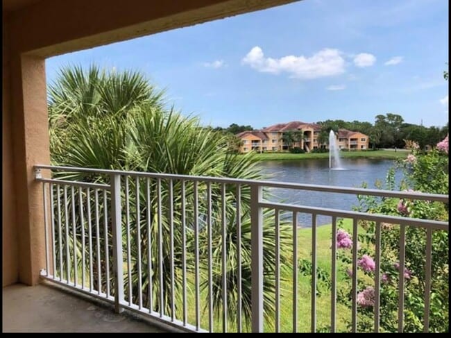 property at 131 SW Palm Dr