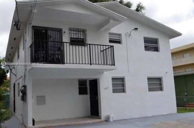 property at 1467 SW 3rd St