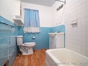 5 Candlewood Acres Rd in Brookfield, CT - Building Photo - Building Photo