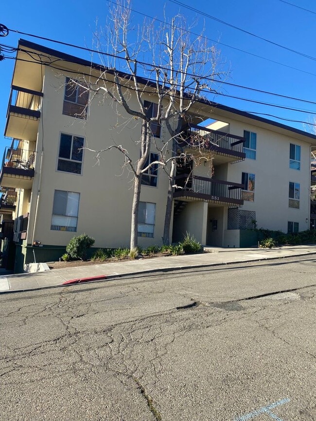 551 Jean St in Oakland, CA - Building Photo - Building Photo