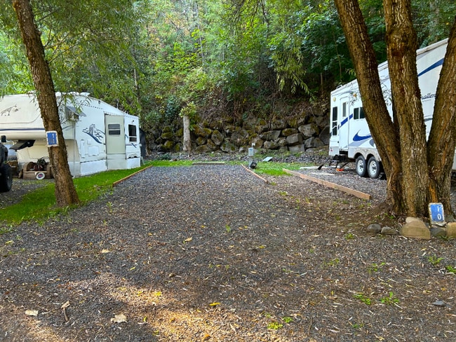 85 Canoe Cp Lp in Orofino, ID - Foto de edificio - Building Photo