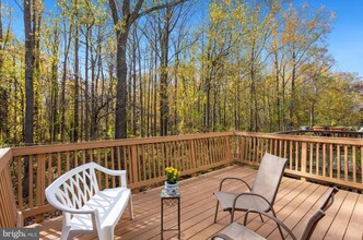 7240 Stover Dr in Alexandria, VA - Building Photo - Building Photo