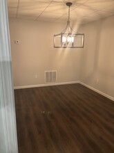 131 Alexander Dr in Mcdonough, GA - Foto de edificio - Building Photo