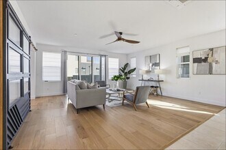 5636 Fallbrook Ct in Dublin, CA - Building Photo - Building Photo