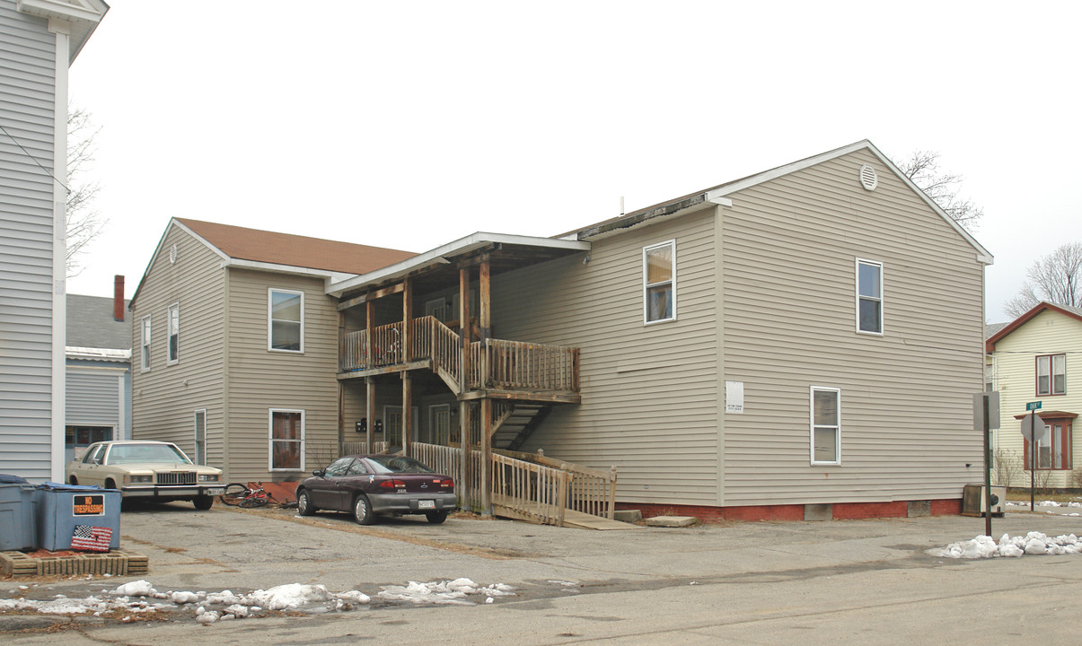 2 Oak St in Auburn, ME - Foto de edificio