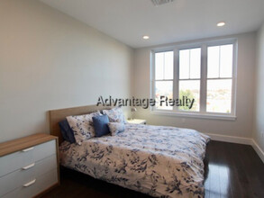 432 McGrath Hwy in Somerville, MA - Building Photo - Building Photo