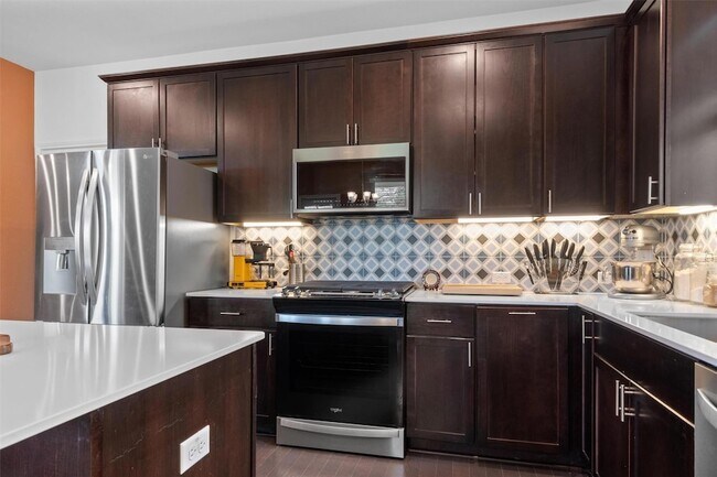 6809 Ellsworth Walk in Austin, TX - Building Photo - Building Photo