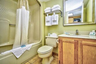 2311 S Ocean Blvd in Myrtle Beach, SC - Foto de edificio - Building Photo