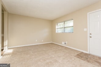 8191 Dunellen Ln in Jonesboro, GA - Building Photo - Building Photo