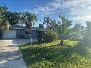 703 Monterey Ave in Cape Coral, FL - Building Photo - Building Photo