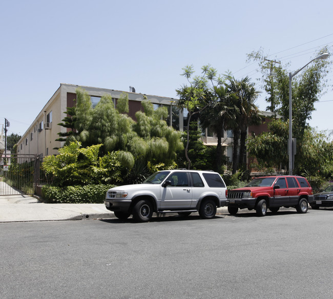 1300 Laurel Ave in Los Angeles, CA - Building Photo - Building Photo