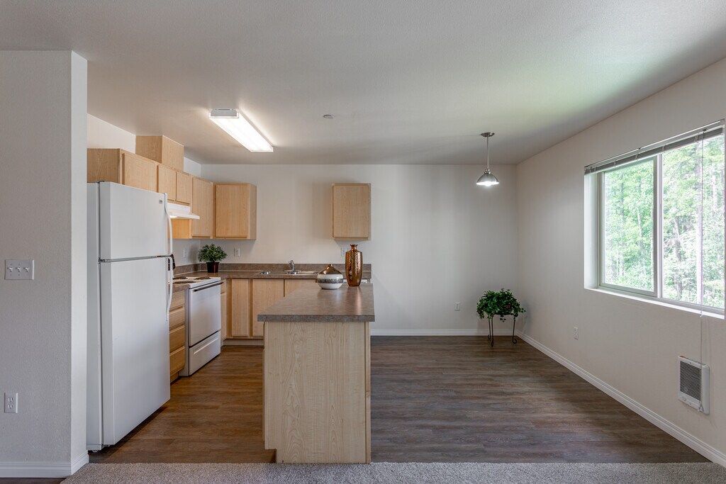 Mountain View Apartments Ponderay, ID Apartments