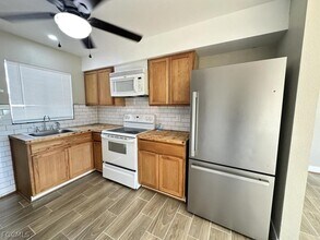 127 Gordon Ave S in Lehigh Acres, FL - Building Photo - Building Photo