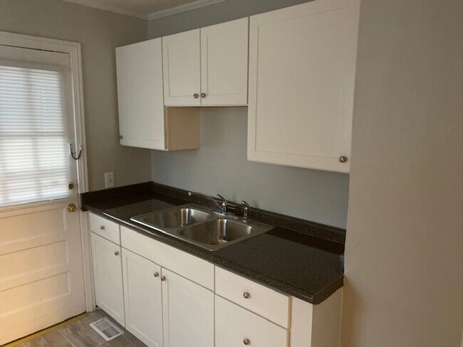 3808 Capers Ave in Columbia, SC - Building Photo - Building Photo