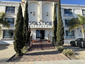 The Solstice in San Diego, CA - Foto de edificio - Building Photo