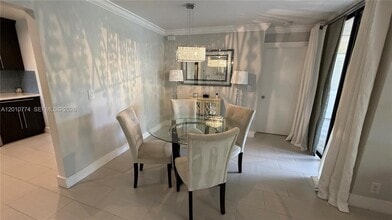 2649 Carambola Cir N in Coconut Creek, FL - Building Photo - Building Photo
