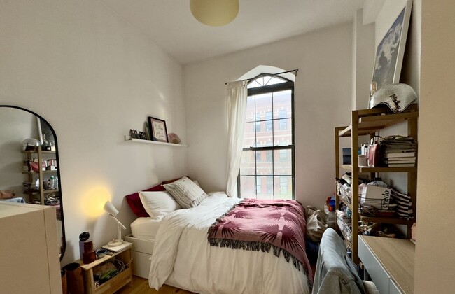 167 N 6th St in Brooklyn, NY - Building Photo - Building Photo