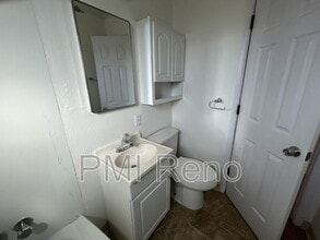 2075 Patton Dr in Reno, NV - Building Photo - Building Photo