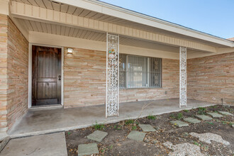 4006 Willowbrook Dr in San Antonio, TX - Building Photo - Building Photo