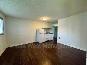 1960-1933 33rd Ave in Longview, WA - Building Photo - Building Photo