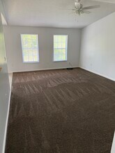 48 Deer Haven Ct in Florence, KY - Foto de edificio - Building Photo