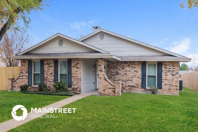 18903 Platte River Way in Dallas, TX - Building Photo - Building Photo