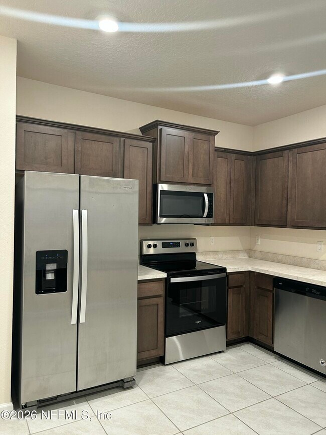 911 Capitol Pkwy in Jacksonville, FL - Building Photo - Building Photo