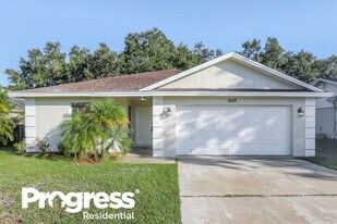 1629 Sunburst Way in Kissimmee, FL - Building Photo