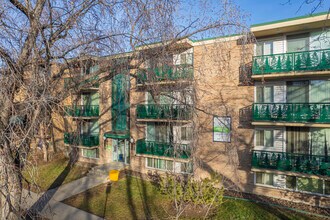 Sunalta Place in Calgary, AB - Building Photo - Building Photo