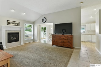 16125 Timberline Dr in Omaha, NE - Foto de edificio - Building Photo