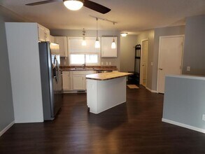 10515 64th Ln NE in Albertville, MN - Foto de edificio - Building Photo