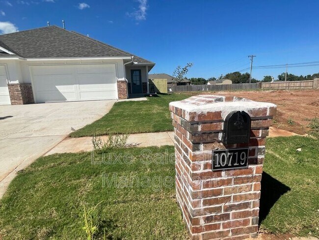 10719 Lawson Pl Rd in Oklahoma City, OK - Building Photo - Building Photo