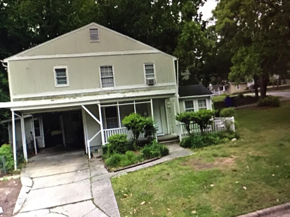700 E 1st St in Greenville, NC - Building Photo