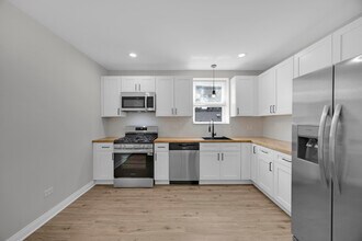 6807 S Paulina St in Chicago, IL - Building Photo - Building Photo