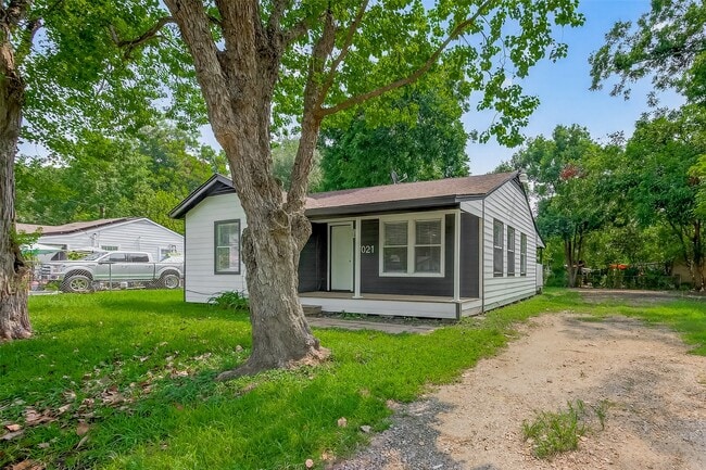 property at 7021 Oleander Ln