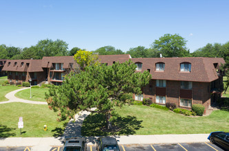 Fox Crest in Waukegan, IL - Foto de edificio - Building Photo