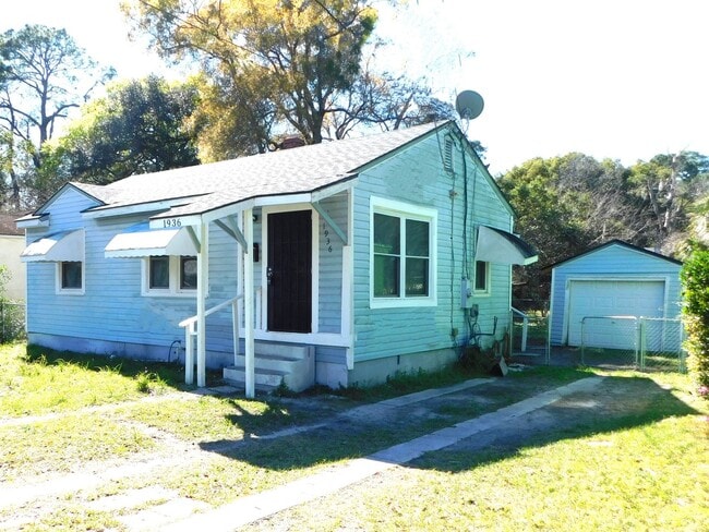 property at 1936 Lambert St