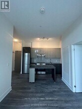188-188 Fairview Mall Dr in Toronto, ON - Building Photo - Building Photo