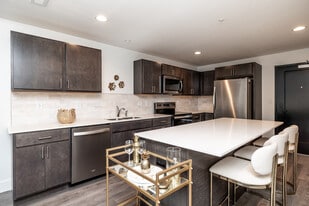 Tempo East Village in Des Moines, IA - Building Photo