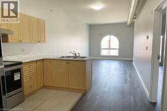 150 Colborne St in Brantford, ON - Building Photo - Building Photo