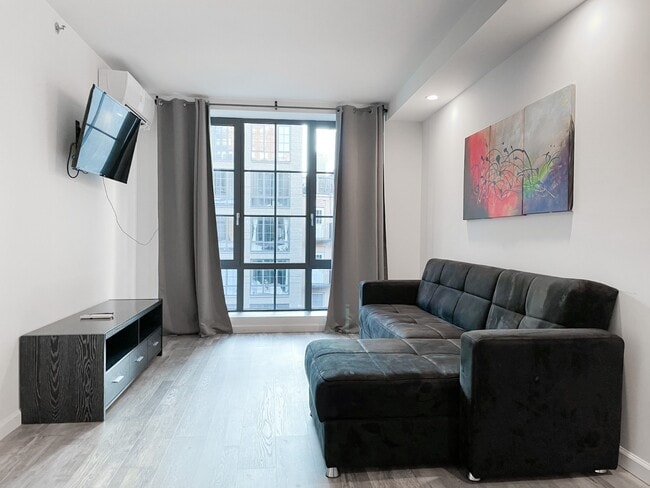 property at 433 W 53rd St