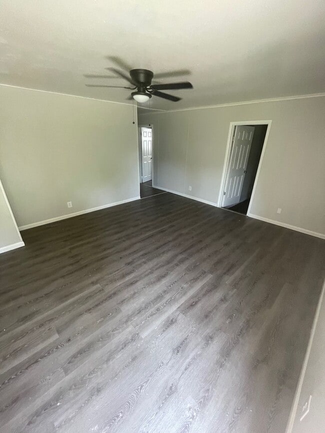 49 St Gregory Dr in Sauget, IL - Building Photo - Building Photo