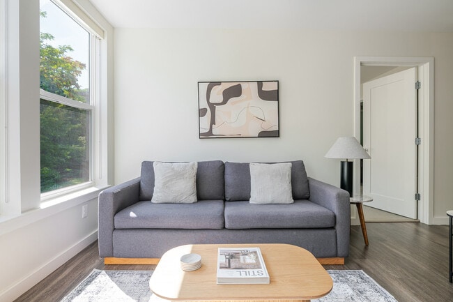 1 Whittemore Ave in Cambridge, MA - Foto de edificio - Building Photo