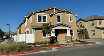 40430 Melrose Dr in Temecula, CA - Building Photo